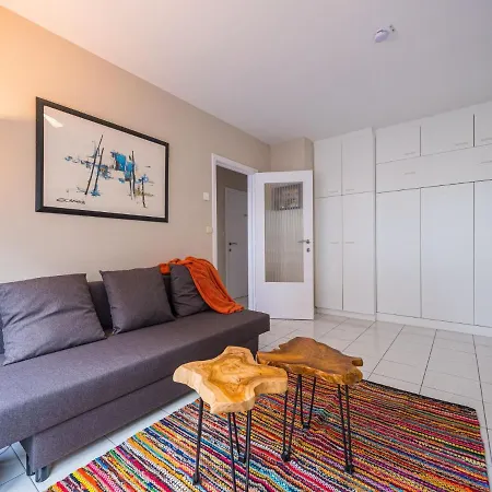 Apartment Cozy With Terrace And Sea View