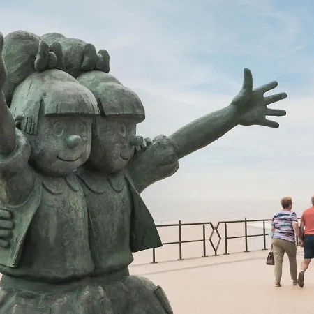 Cozy With Terrace And Sea View Apartment